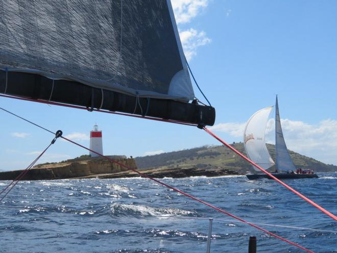 Doctor Who passes the Iron Pot at the entrance to the River Derwent – Combined Club Long Pennant Race ©  Michelle Denney